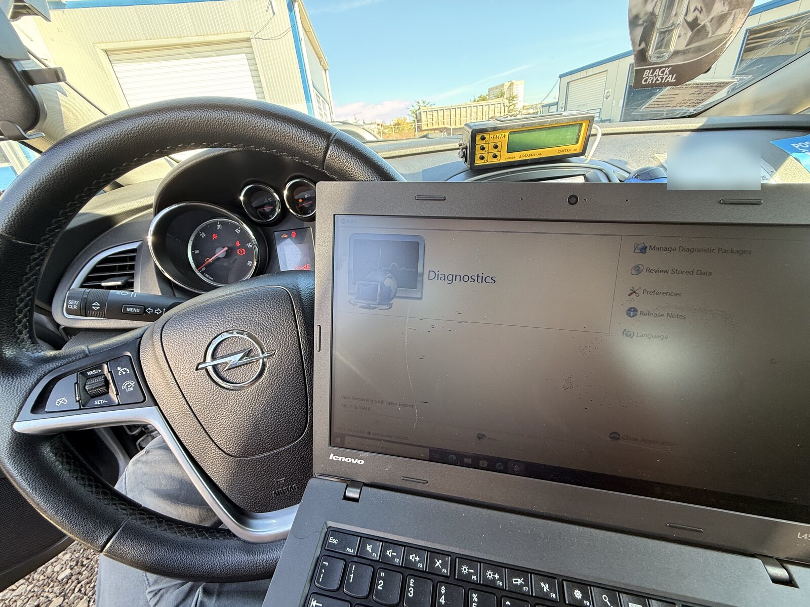 Opel Astra J такси с P2004 и P201D в сервиза на SMG-Auto в Ямбол